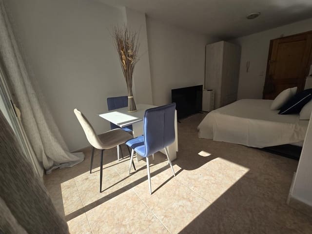 1 bedroom Studio for sale in Centro, Torrevieja with pool - € 104,900 (Ref: 9903977)