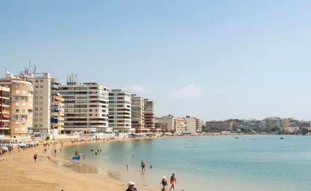 3 chambre Appartement à vendre à Playa del Acequión, Torrevieja - 185 000 € (Ref: 9944167)