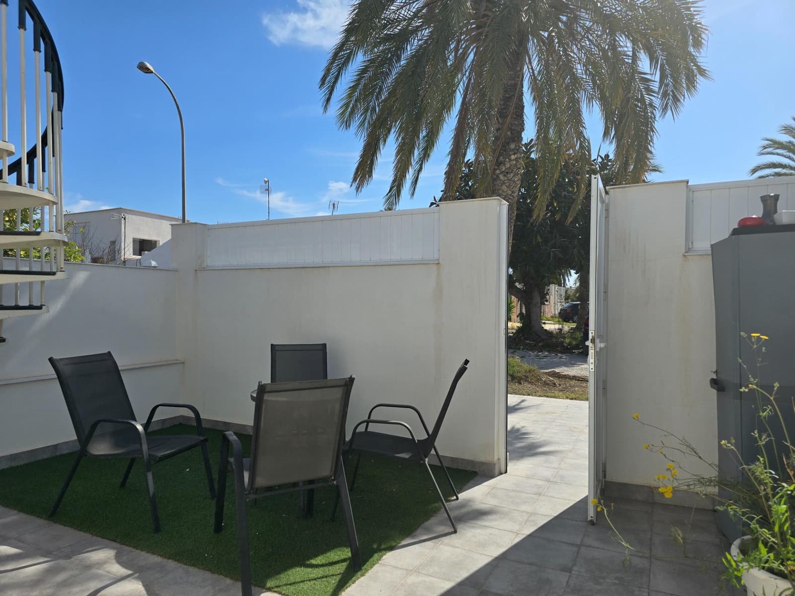 3 bedroom Bungalow for sale in Torrevieja - € 139,000 (Ref: 9990759)