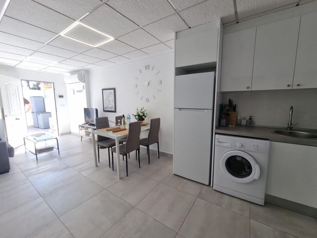 3 bedroom Bungalow for sale in Torrevieja - € 139,000 (Ref: 9990759)