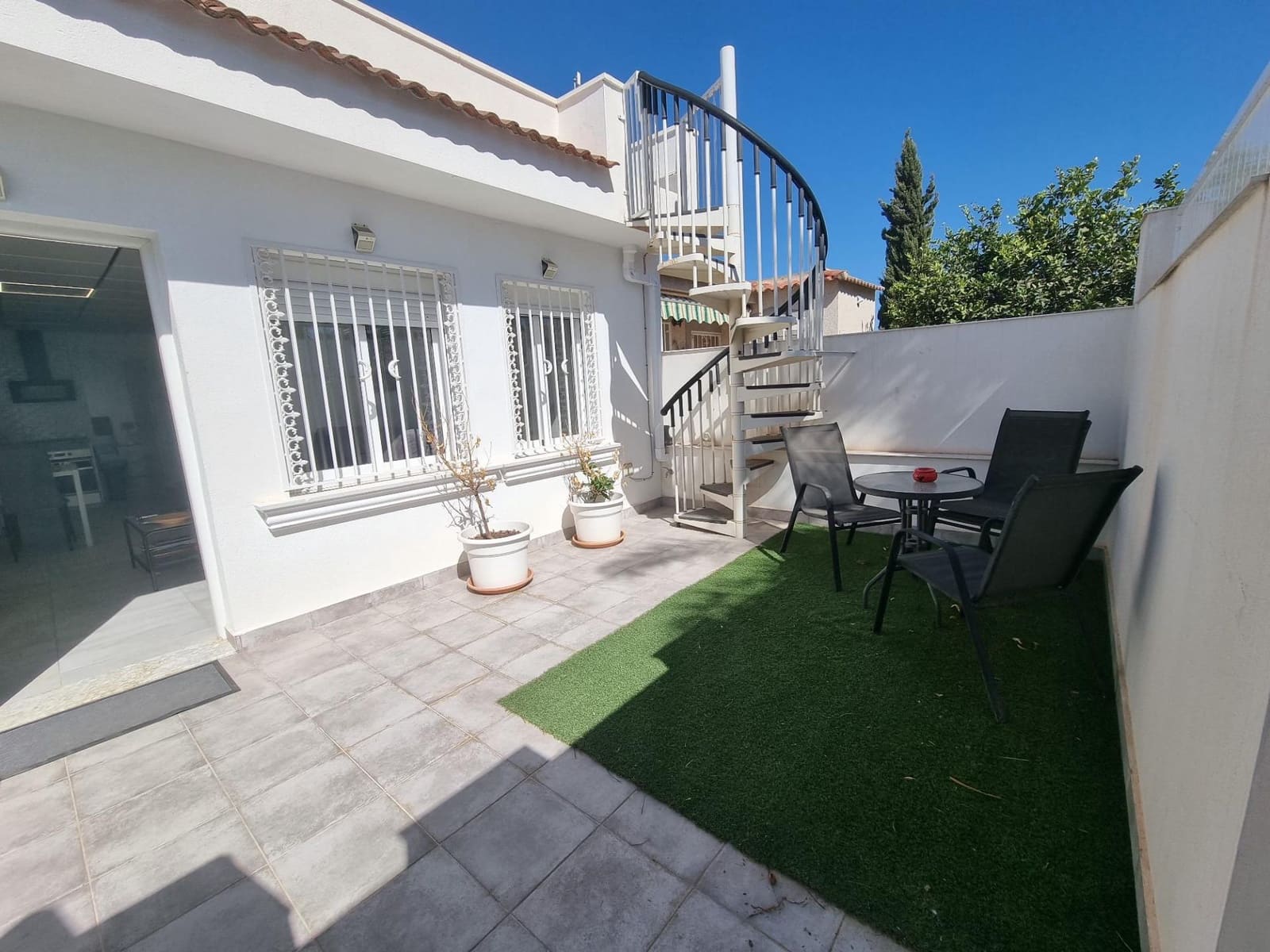 3 bedroom Bungalow for sale in Torrevieja - € 139,000 (Ref: 9990759)