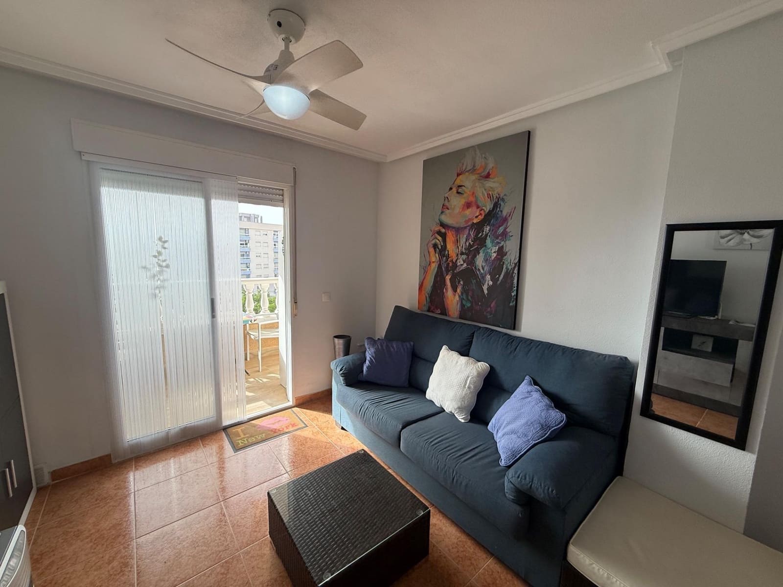 Huoneisto myytävänä paikassa Torrevieja mukana uima-altaan - 132 500 € (Ref: 9995807)