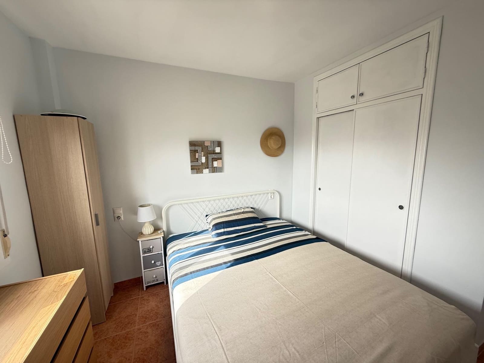 Huoneisto myytävänä paikassa Torrevieja mukana uima-altaan - 132 500 € (Ref: 9995807)