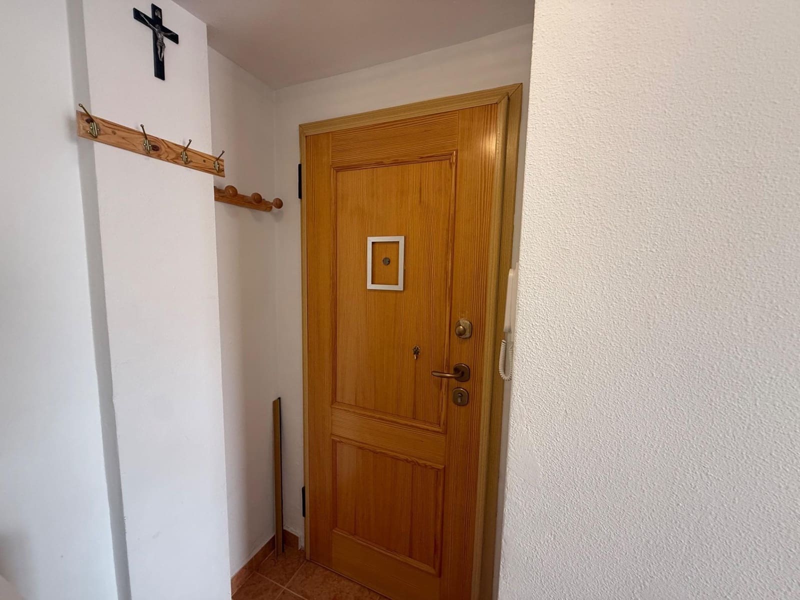 Huoneisto myytävänä paikassa Torrevieja mukana uima-altaan - 132 500 € (Ref: 9995807)