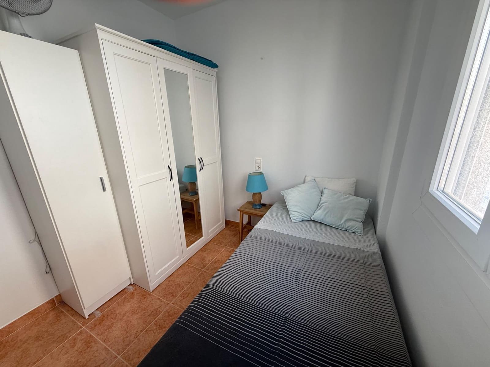 Huoneisto myytävänä paikassa Torrevieja mukana uima-altaan - 132 500 € (Ref: 9995807)