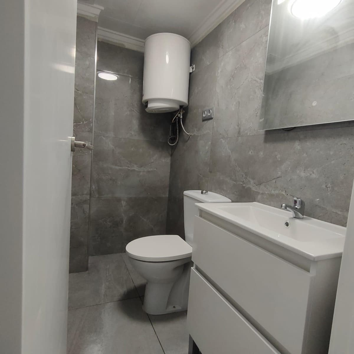 2 sypialnia Dom szeregowy na sprzedaż w Torrevieja z basenem - 229 000 € (Ref: 9995808)