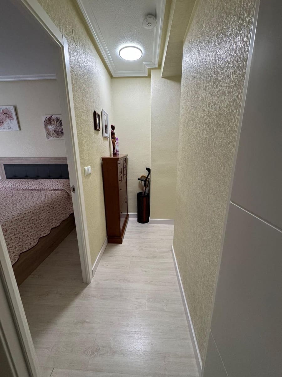 3 bedroom Apartment for sale in Torrevieja - € 204,900 (Ref: 9995810)