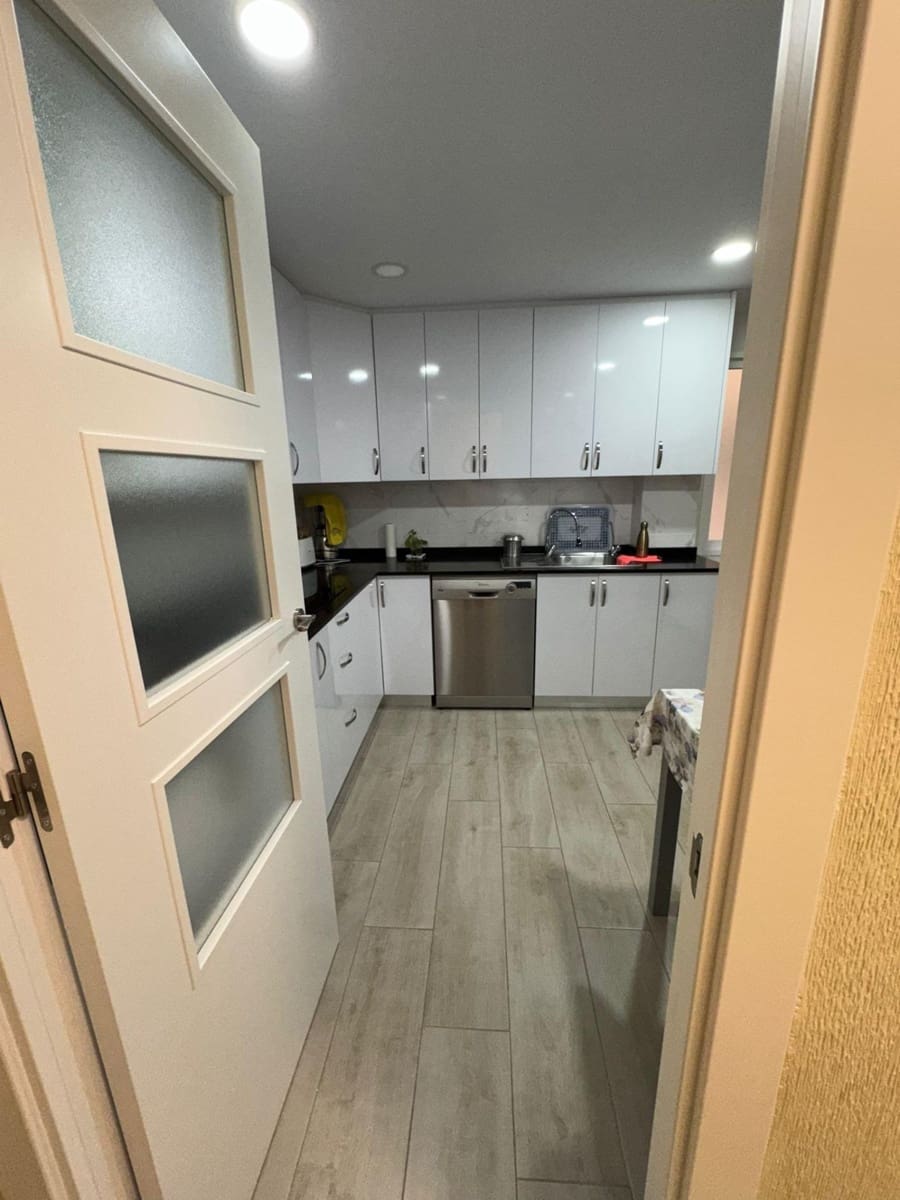 3 bedroom Apartment for sale in Torrevieja - € 204,900 (Ref: 9995810)