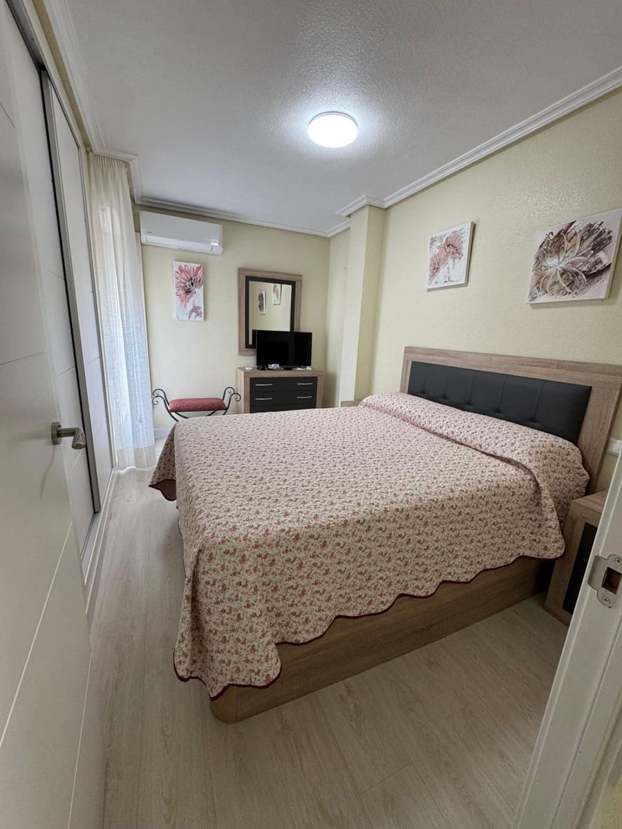 3 bedroom Apartment for sale in Torrevieja - € 204,900 (Ref: 9995810)
