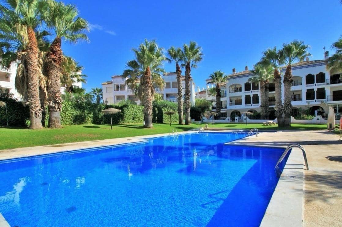Bungalow de 2 habitaciones en Villamartin en venta - 190.000 € (Ref: 9997152)