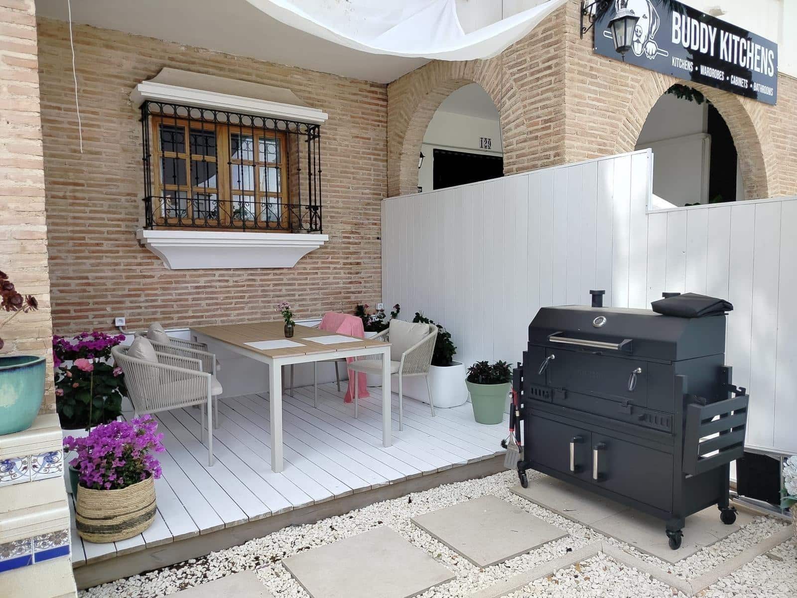 Bungalow de 2 habitaciones en Villamartin en venta - 190.000 € (Ref: 9997152)
