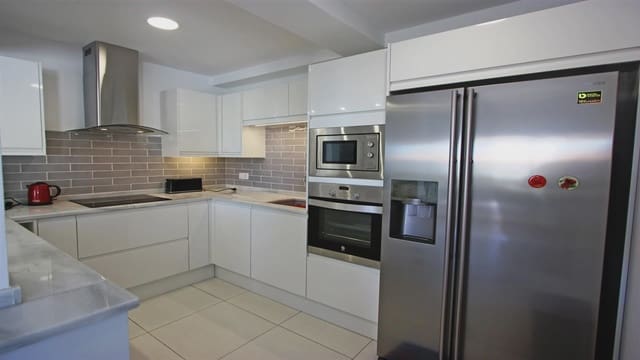 4 slaapkamer Villa te koop in Orba met zwembad - € 435.000 (Ref: 9164447)