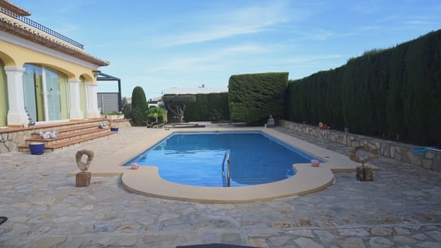 5 Zimmer Villa zu verkaufen in Dénia mit Pool Garage - 885.000 € (Ref: 9341763)