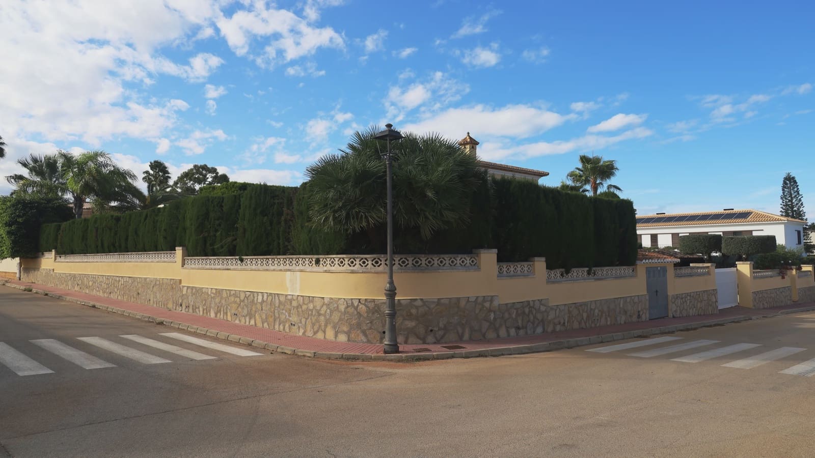 5 Zimmer Villa zu verkaufen in Denia mit Pool Garage - 885.000 € (Ref: 9341763)