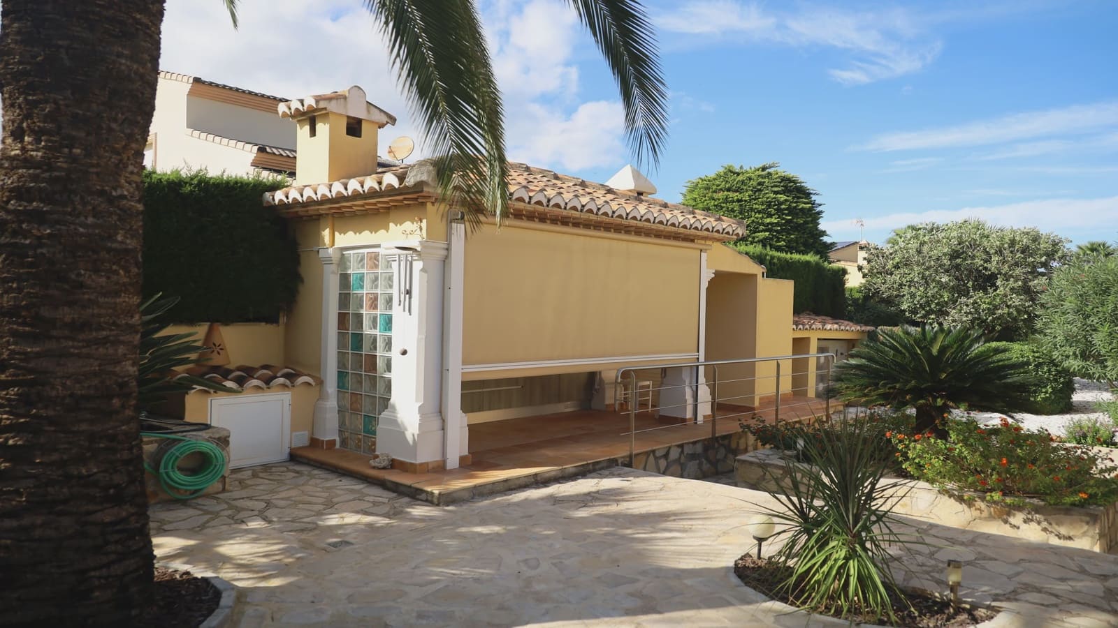 5 Zimmer Villa zu verkaufen in Denia mit Pool Garage - 885.000 € (Ref: 9341763)