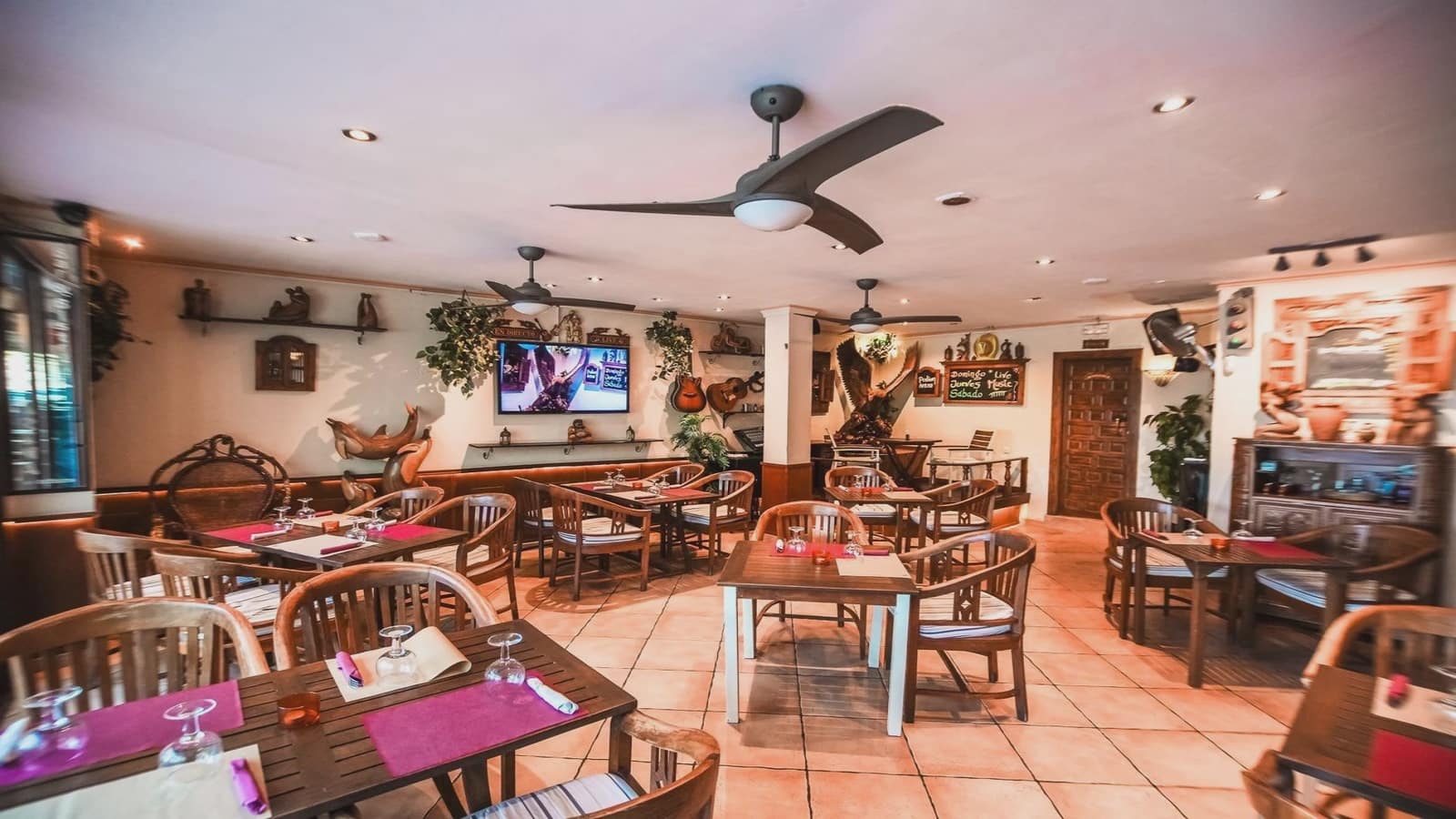 1 bedroom Restaurant/Bar for sale in Denia - € 125,000 (Ref: 9475584)