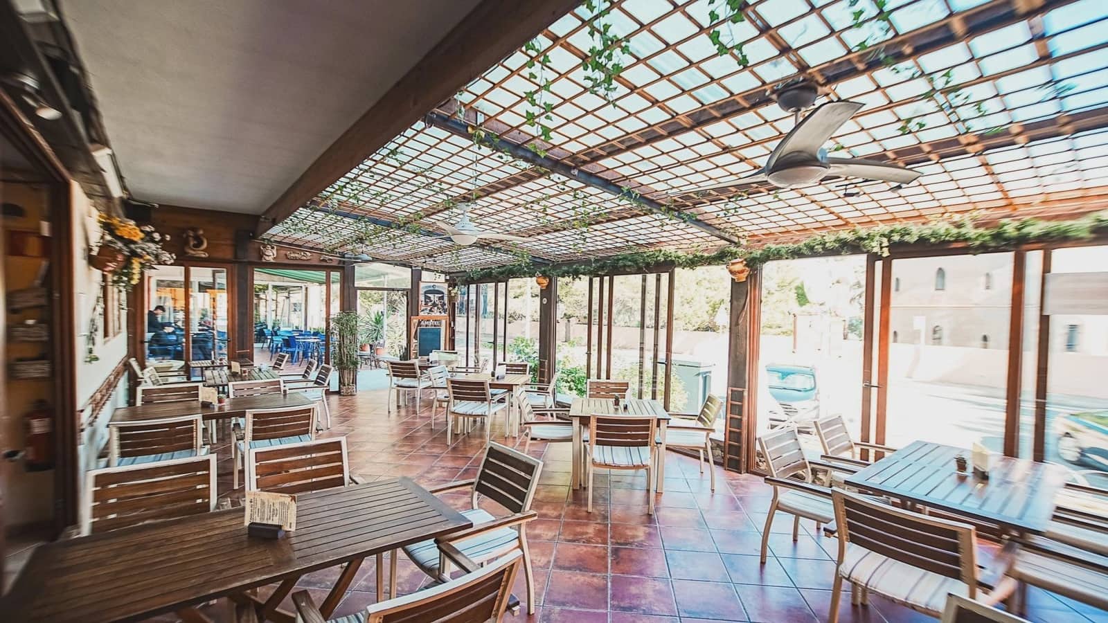 1 bedroom Restaurant/Bar for sale in Denia - € 125,000 (Ref: 9475584)