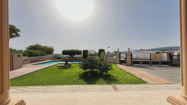 3 sypialnia Willa na sprzedaż w Beniarbeig z basenem garażem - 790 000 € (Ref: 9564058)