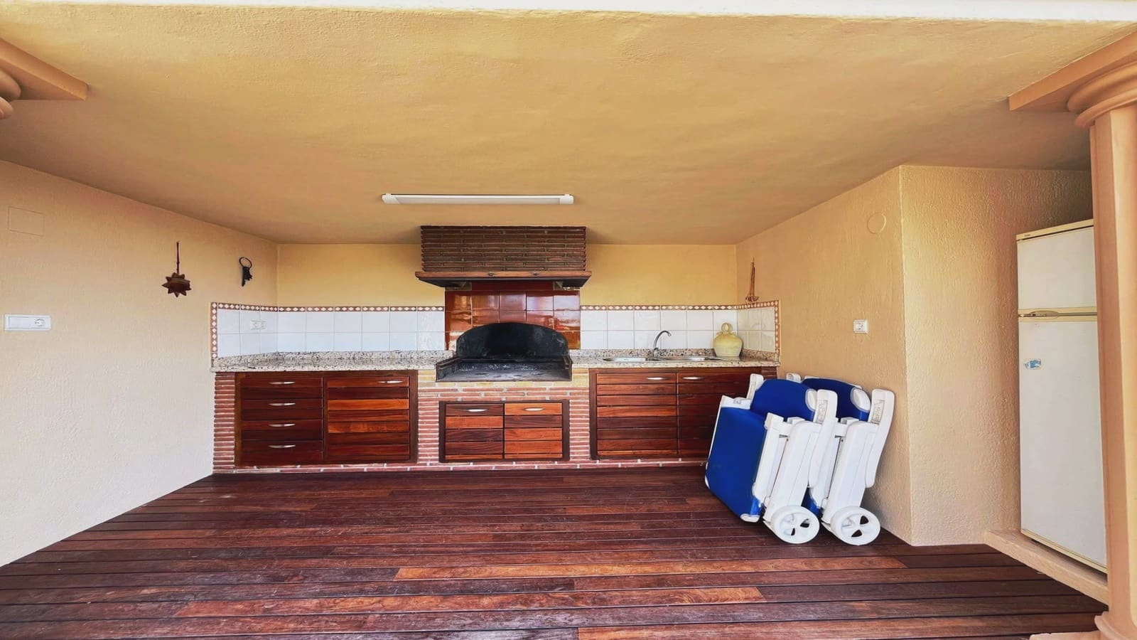 3 bedroom Villa for sale in Beniarbeig with pool garage - € 765,000 (Ref: 9564058)