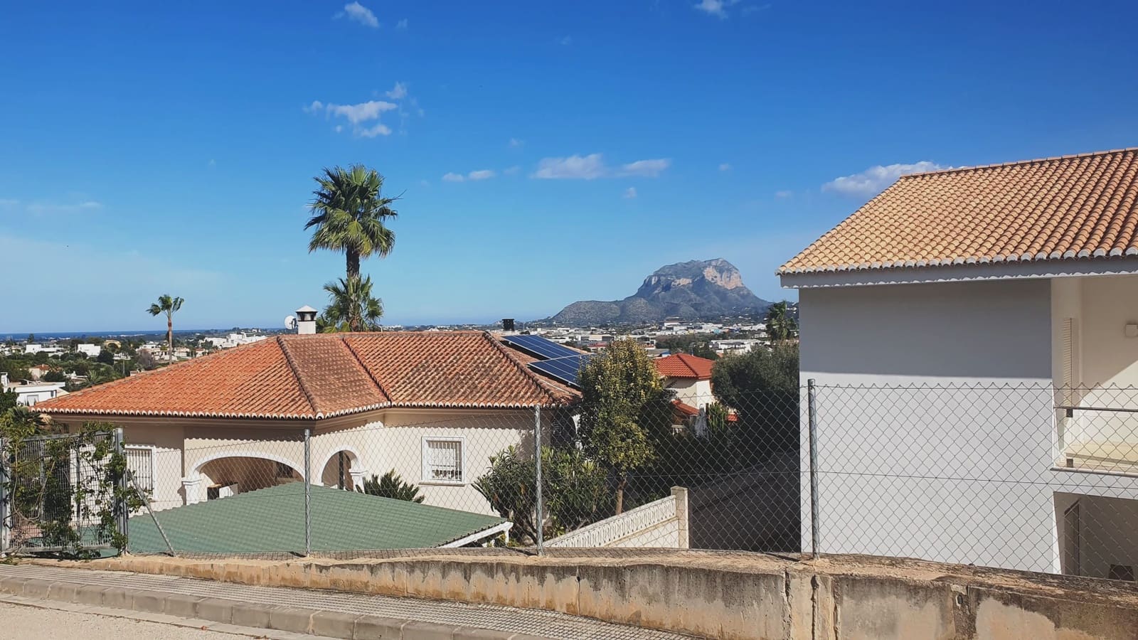 3 bedroom Villa for sale in Beniarbeig with pool garage - € 765,000 (Ref: 9564058)