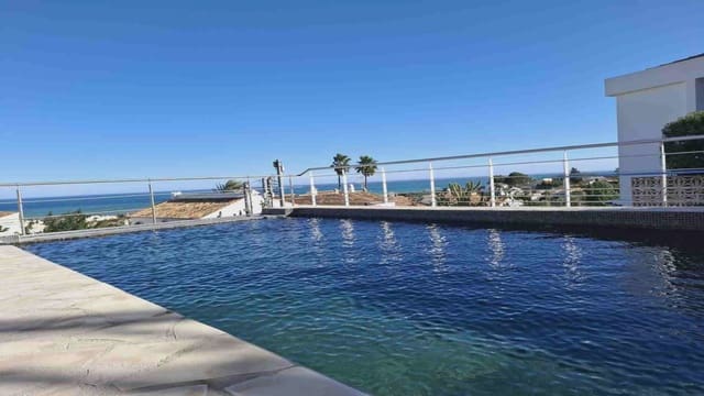 5 Zimmer Villa zu verkaufen in Dénia mit Pool Garage - 785.000 € (Ref: 9619811)