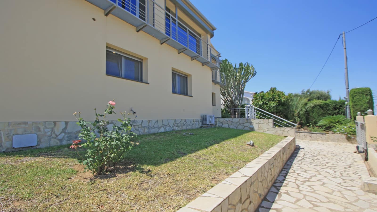 5 Zimmer Villa zu verkaufen in Denia mit Pool Garage - 785.000 € (Ref: 9619811)