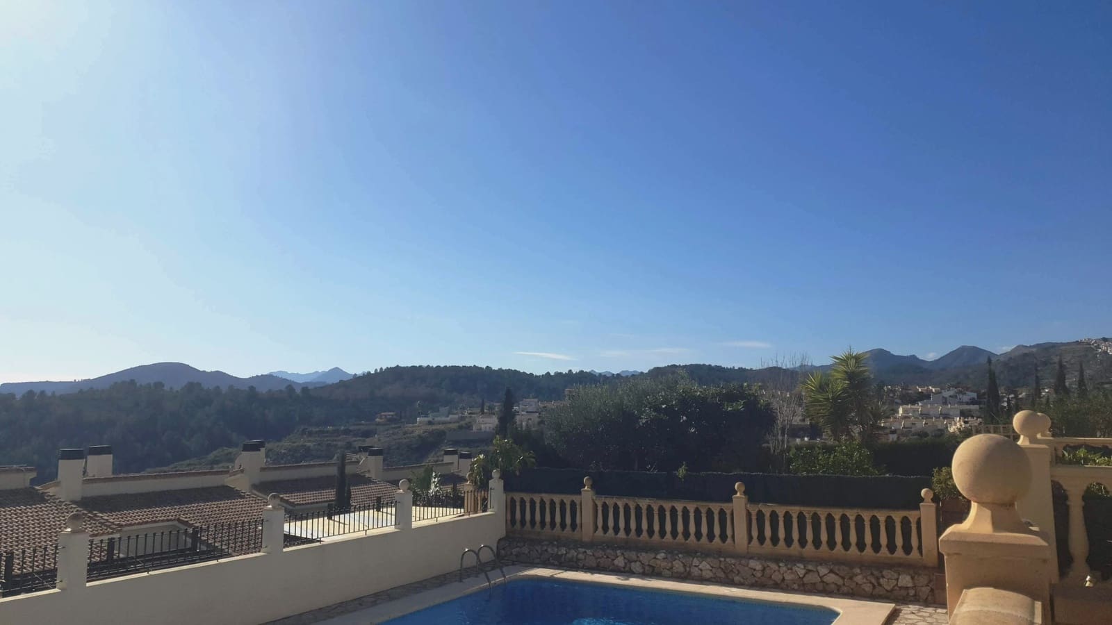 3 soveværelse Rækkehus til salg i Gata de Gorgos med swimmingpool - € 279.000 (Ref: 9706127)