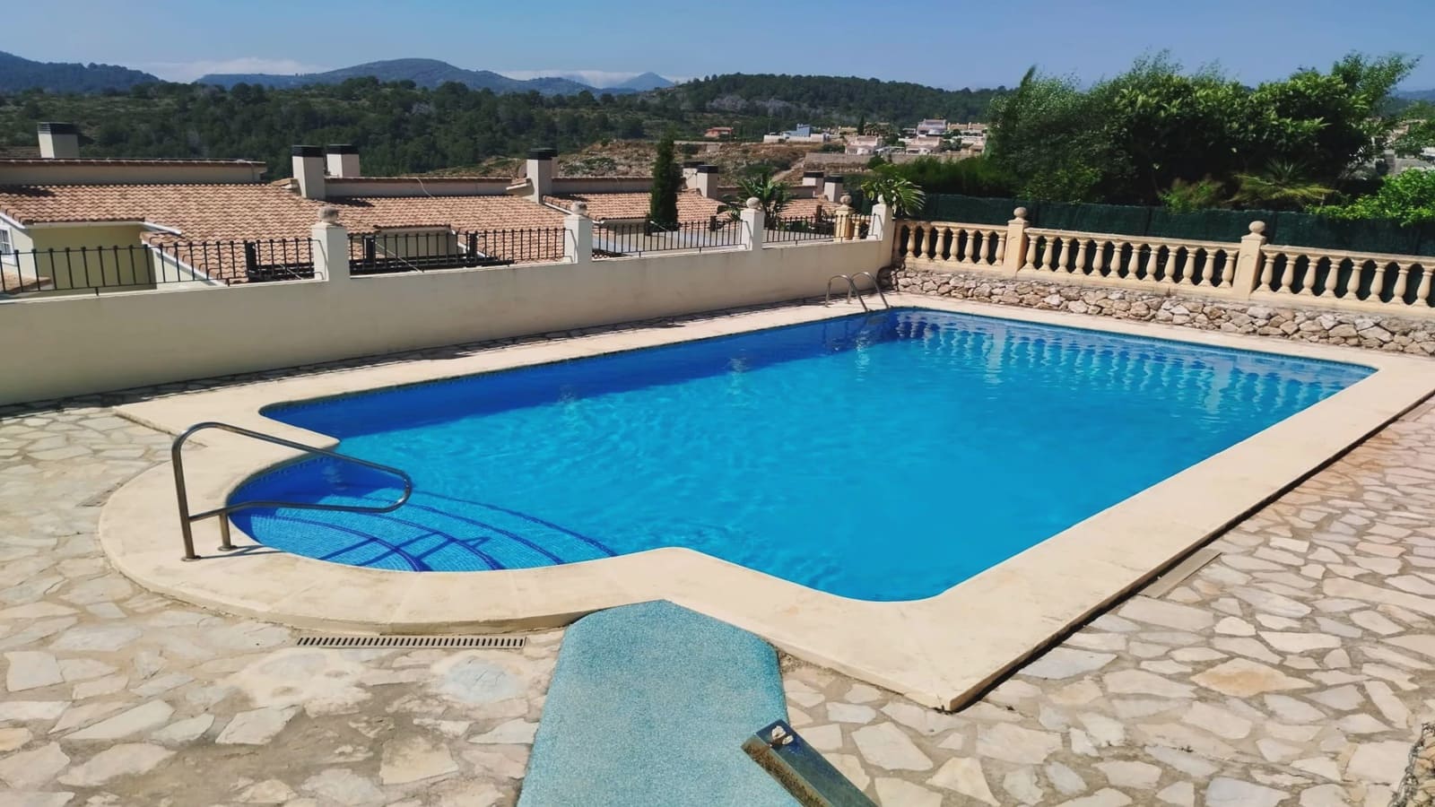 3 bedroom Terraced Villa for sale in Gata de Gorgos with pool - € 279,000 (Ref: 9706127)