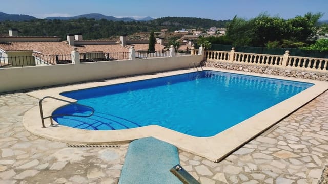 3 soveværelse Rækkehus til salg i Gata de Gorgos med swimmingpool - € 279.000 (Ref: 9706127)