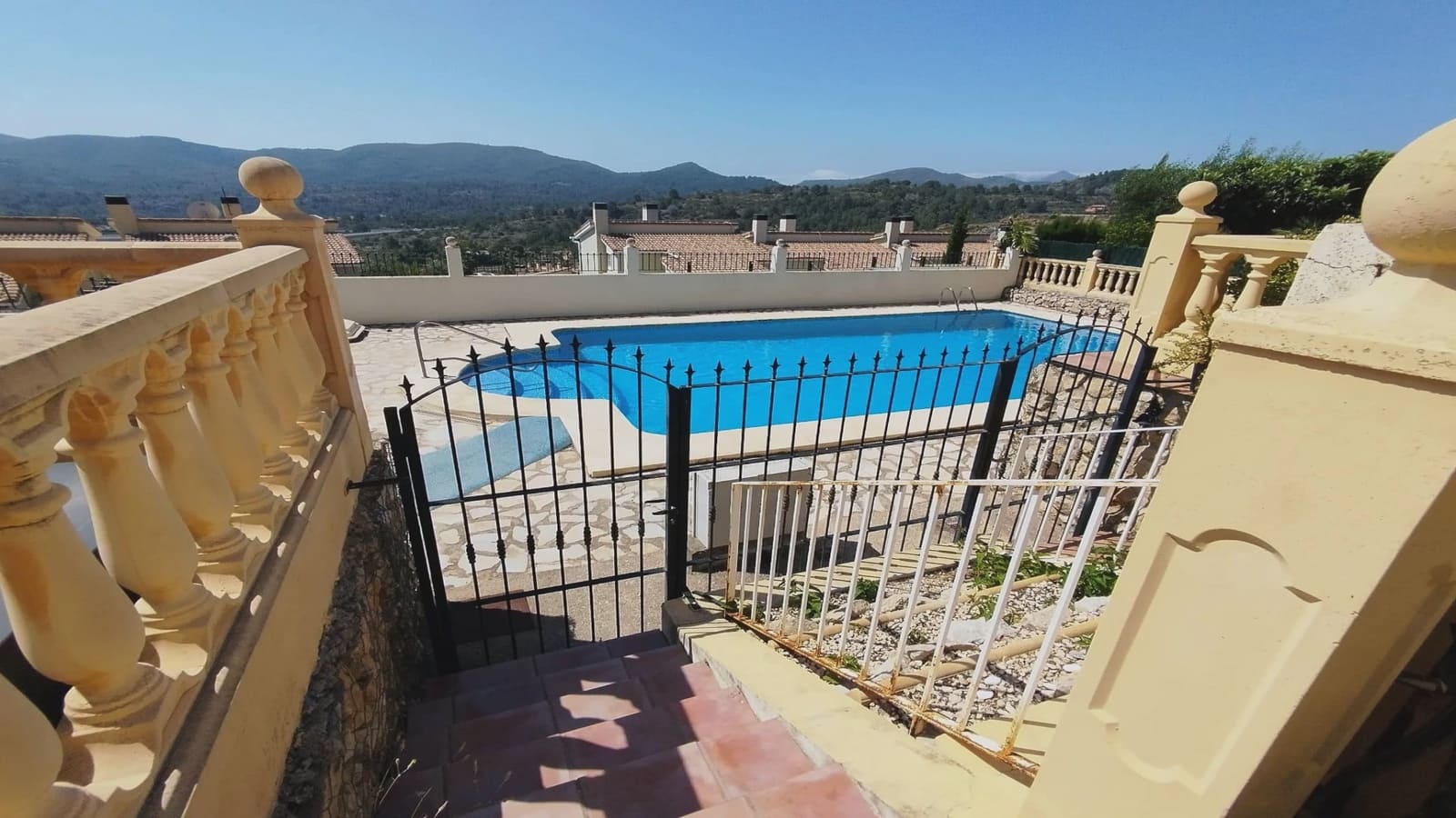 3 bedroom Terraced Villa for sale in Gata de Gorgos with pool - € 279,000 (Ref: 9706127)