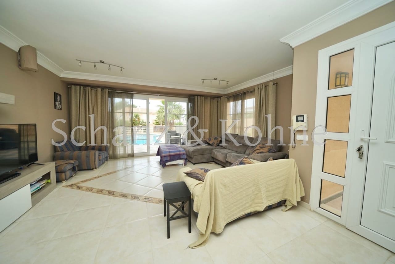 3 soveværelse Byhus til salg i Tolleric med swimmingpool - € 1.200.000 (Ref: 7758597)