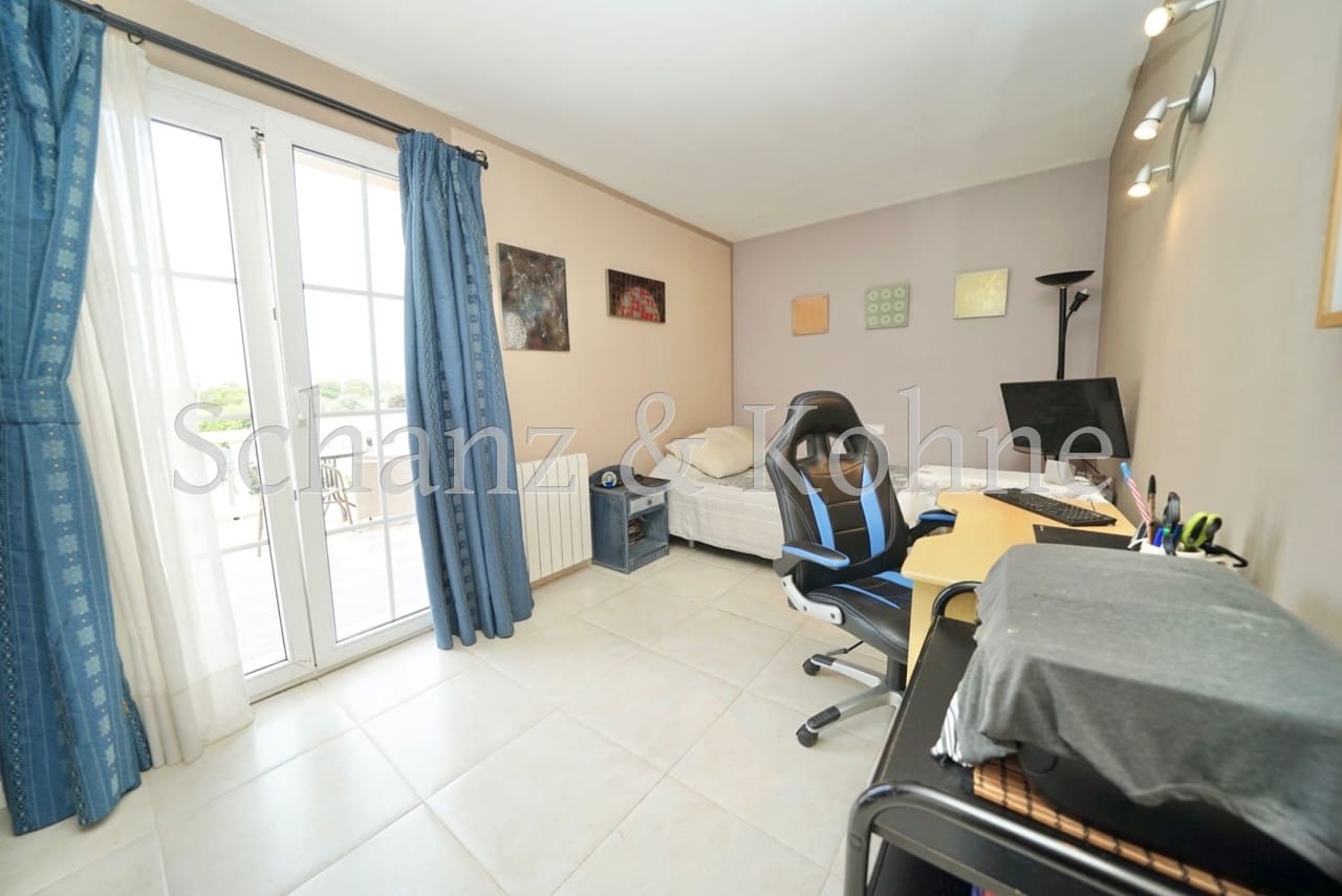 3 soveværelse Byhus til salg i Tolleric med swimmingpool - € 1.200.000 (Ref: 7758597)