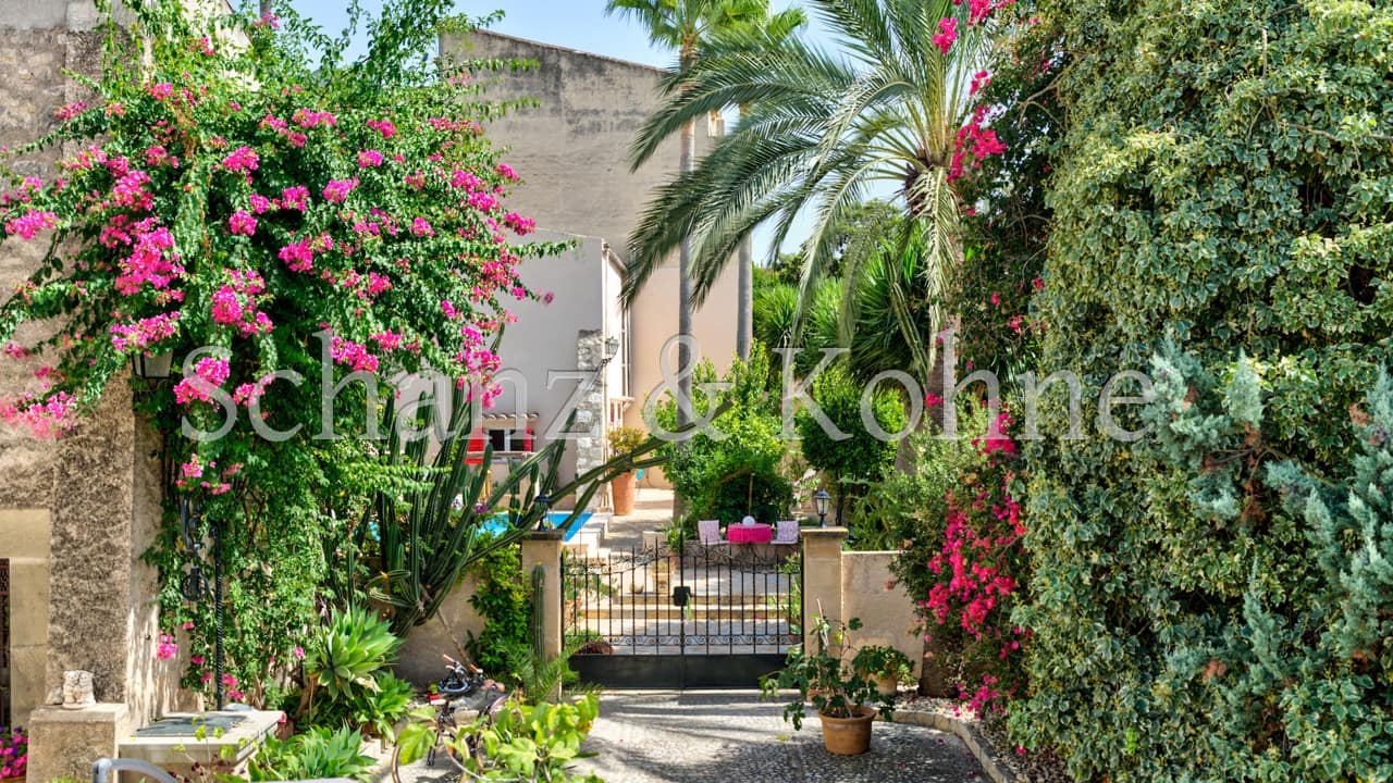 9 soveværelse Byhus til salg i Montuiri med swimmingpool - € 995.000 (Ref: 7758616)