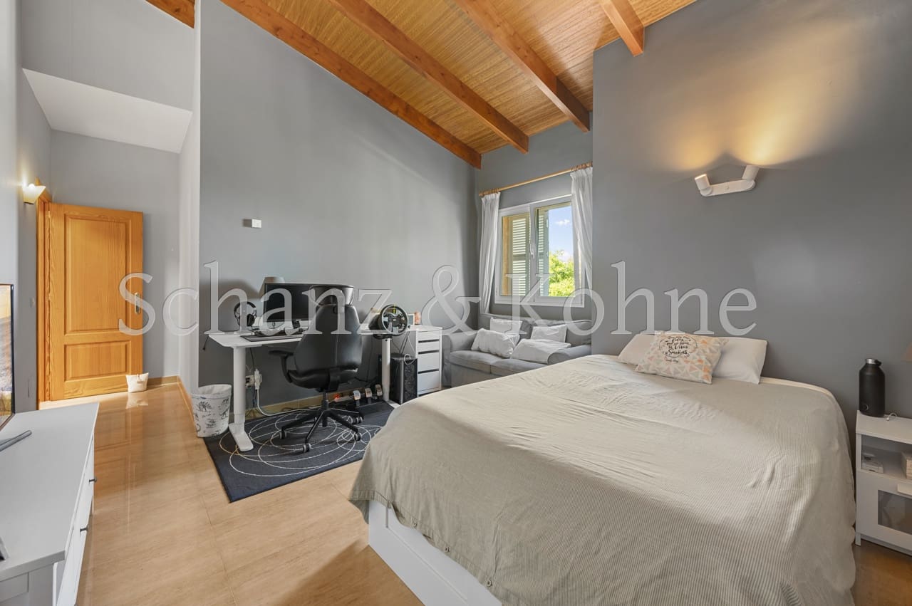 5 soveværelse Byhus til salg i Bellavista med swimmingpool - € 1.600.000 (Ref: 7818245)