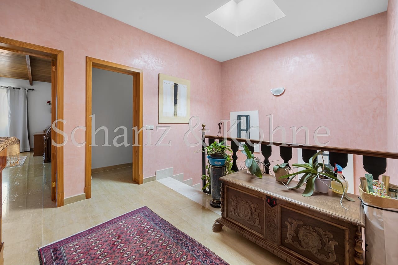 5 soveværelse Byhus til salg i Bellavista med swimmingpool - € 1.600.000 (Ref: 7818245)