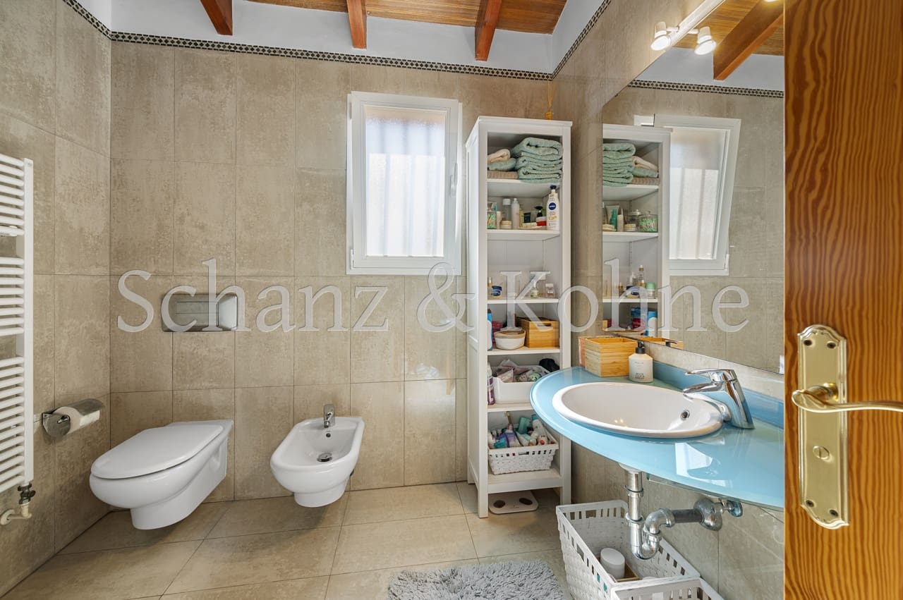 5 soveværelse Byhus til salg i Bellavista med swimmingpool - € 1.600.000 (Ref: 7818245)