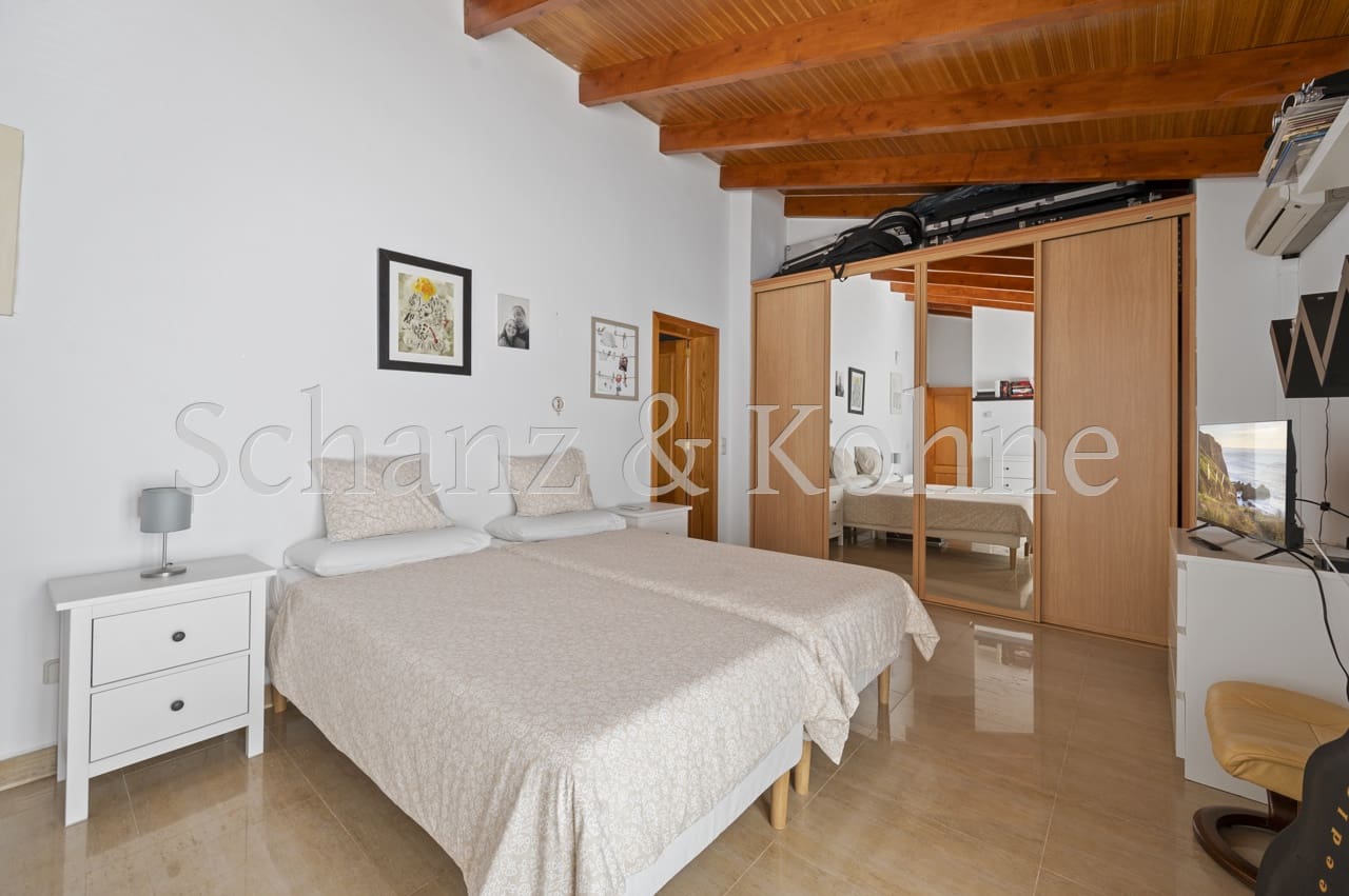 5 soveværelse Byhus til salg i Bellavista med swimmingpool - € 1.600.000 (Ref: 7818245)