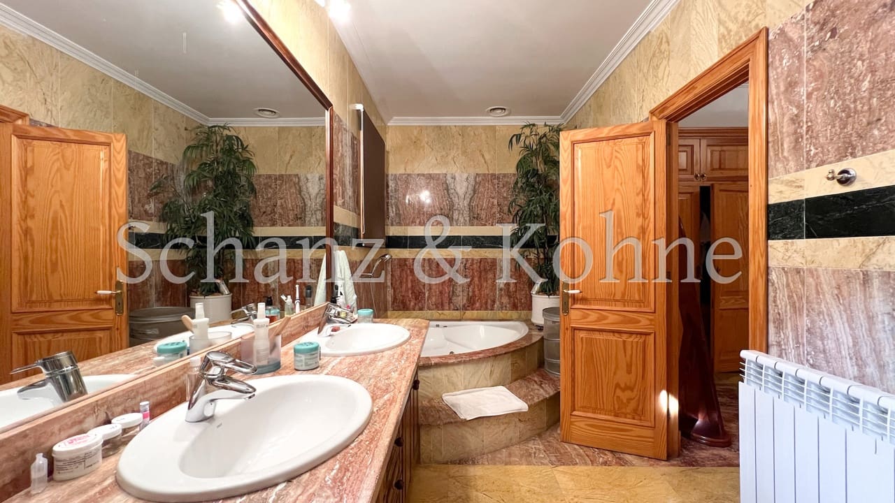 5 soveværelse Villa til salg i Las Maravillas - € 1.650.000 (Ref: 8005754)