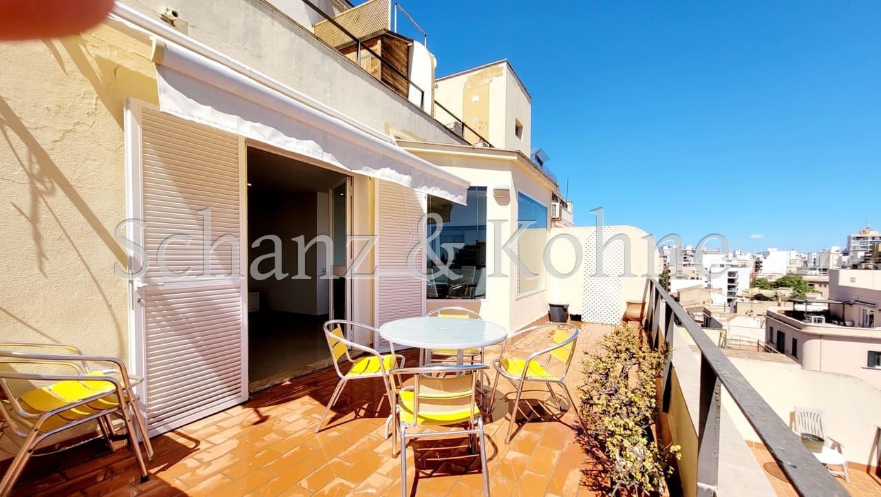 3 soveværelse Lejlighed til leje i Palma de Mallorca - € 1.800 (Ref: 8211077)