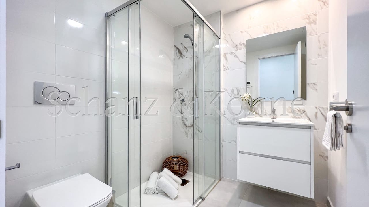 2 soveværelse Lejlighed til salg i Sa Coma med swimmingpool - € 389.000 (Ref: 8349155)