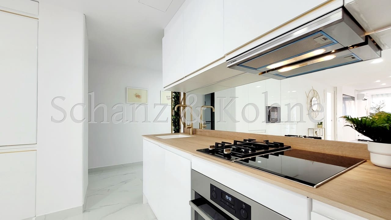 4 soveværelse Lejlighed til salg i L'Arenal / S'Arenal - € 595.000 (Ref: 8840138)