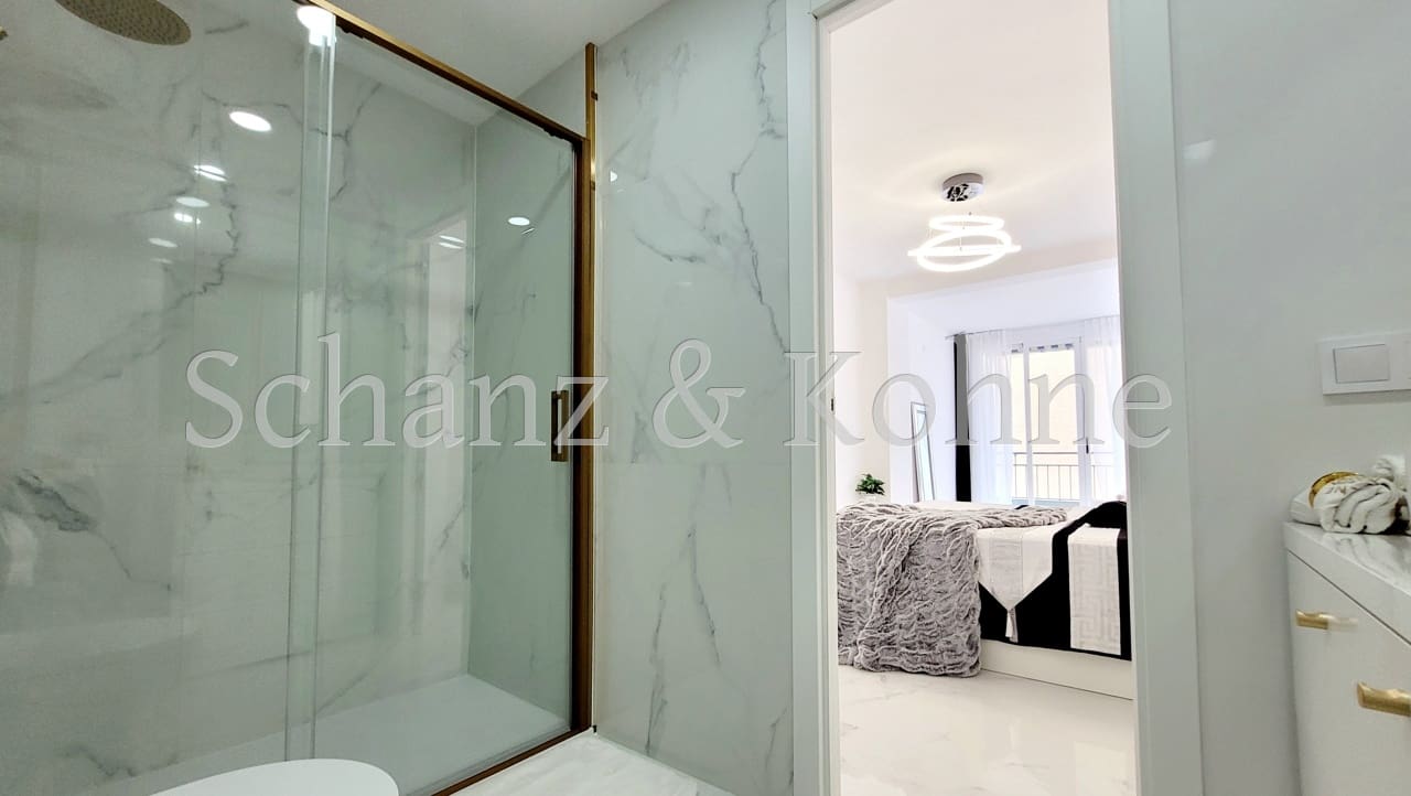 4 soveværelse Lejlighed til salg i L'Arenal / S'Arenal - € 595.000 (Ref: 8840138)