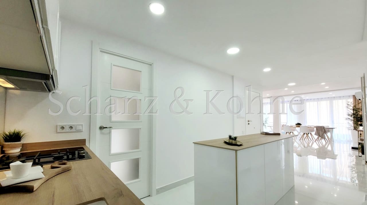 4 soveværelse Lejlighed til salg i L'Arenal / S'Arenal - € 595.000 (Ref: 8840138)