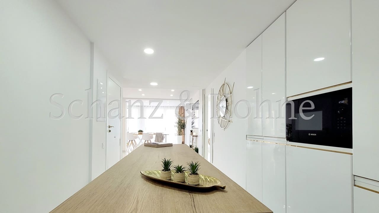 4 soveværelse Lejlighed til salg i L'Arenal / S'Arenal - € 595.000 (Ref: 8840138)