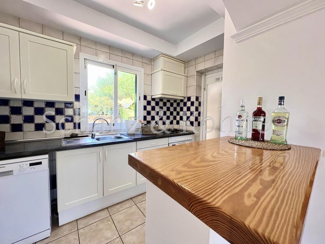 1 soverom Leilighet til leie i Tolleric - € 1 450 (Ref: 8845142)