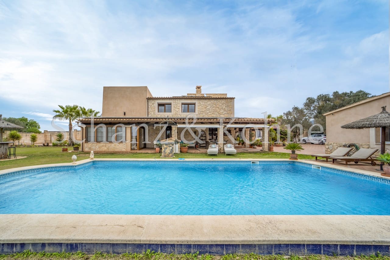 4 soveværelse Finca/Landehus til salg i Las Maravillas med swimmingpool - € 1.750.000 (Ref: 8888948)