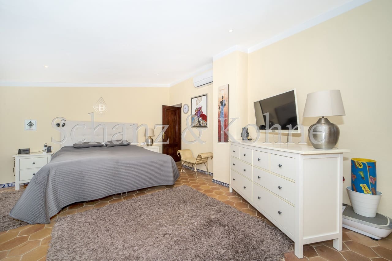 4 soveværelse Finca/Landehus til salg i Las Maravillas med swimmingpool - € 1.750.000 (Ref: 8888948)