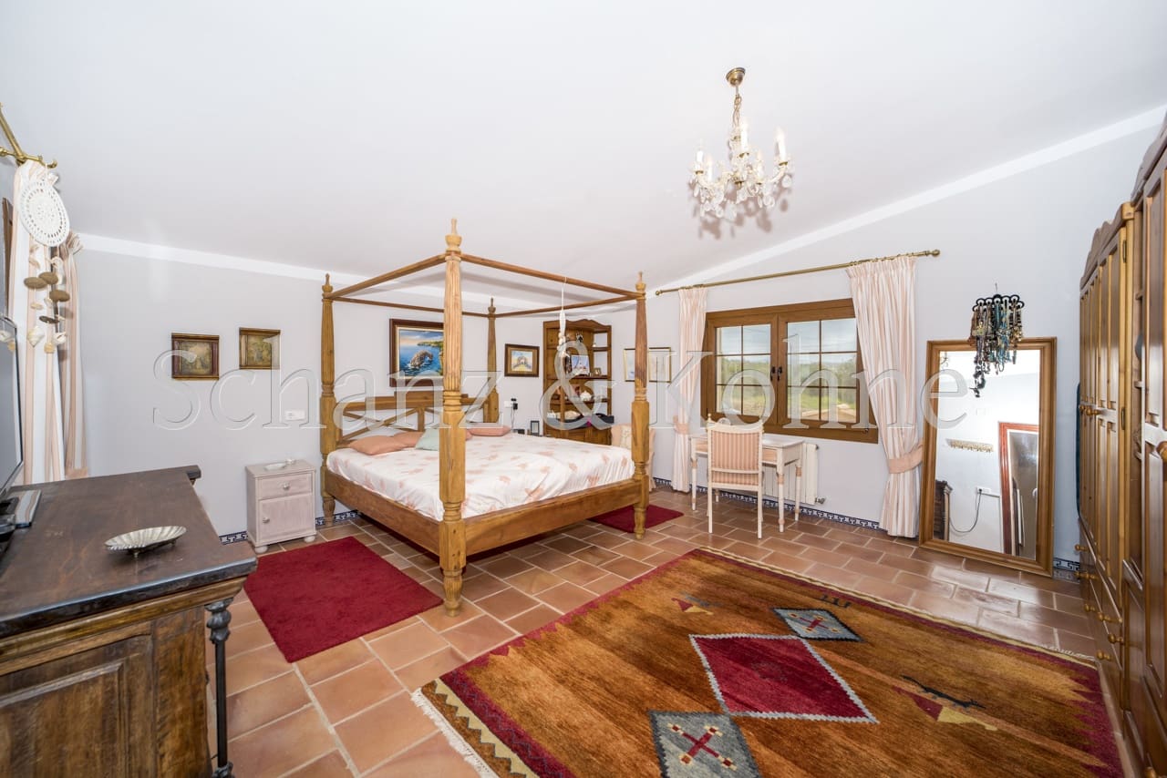 4 soveværelse Finca/Landehus til salg i Las Maravillas med swimmingpool - € 1.750.000 (Ref: 8888948)