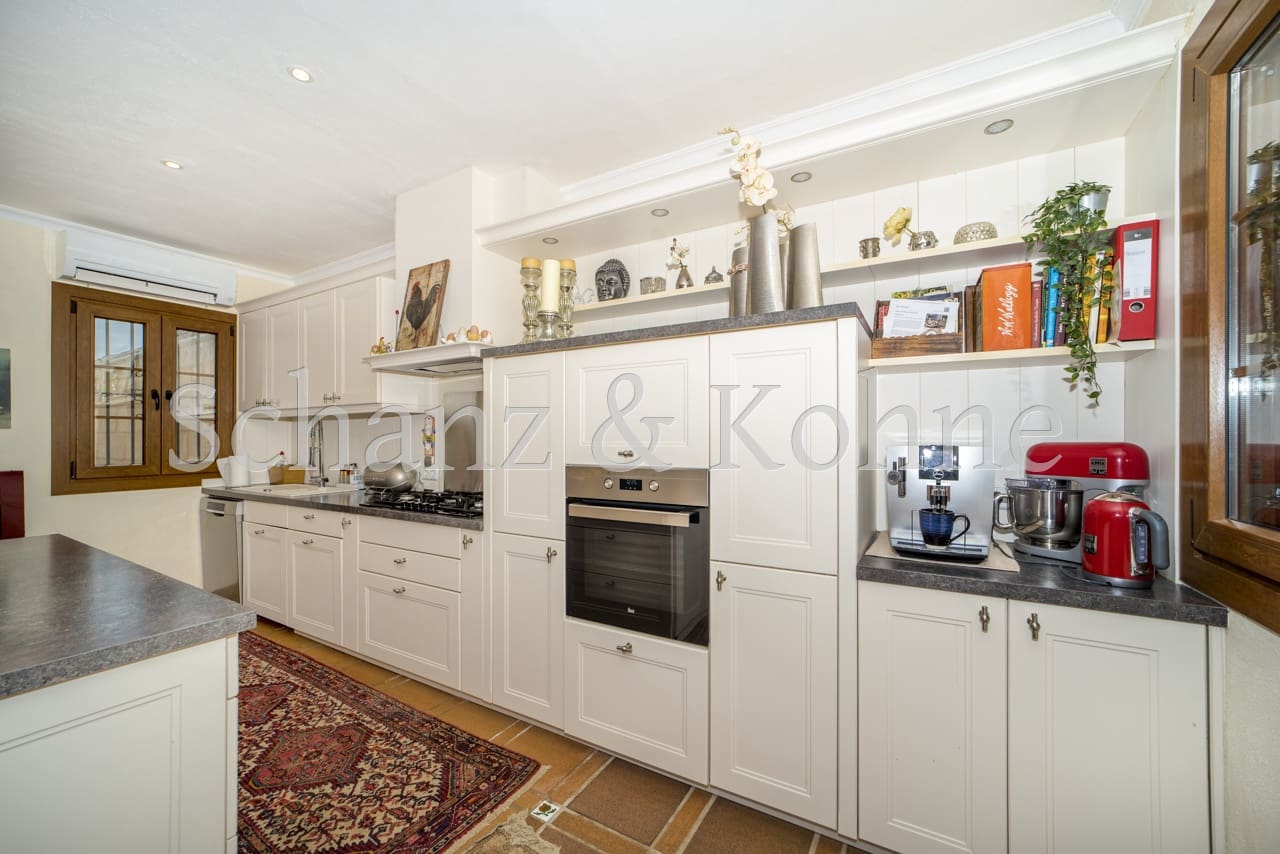 4 soveværelse Finca/Landehus til salg i Las Maravillas med swimmingpool - € 1.750.000 (Ref: 8888948)