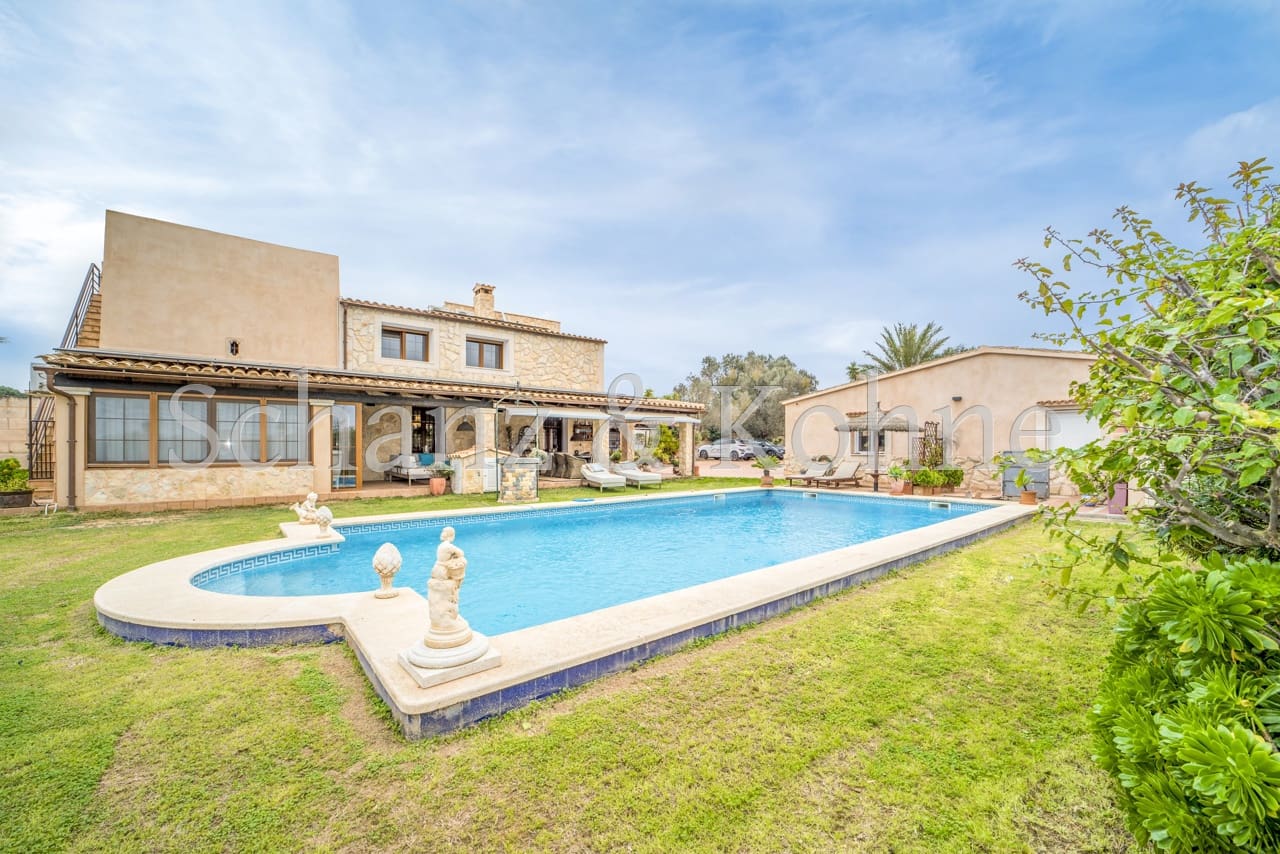 4 soveværelse Finca/Landehus til salg i Las Maravillas med swimmingpool - € 1.750.000 (Ref: 8888948)